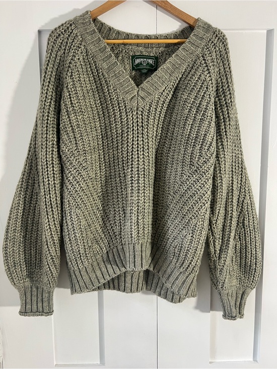 American Eagle Outfitters Sweaters - American Eagle Outfitters Olive Green V-Neck Chunky Knit Sweater